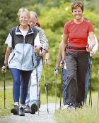 Las mujeres mayores que caminan reducen los problemas de corazón