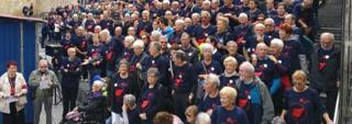Eibar: 600 jubilados en la marcha provincial de las personas mayores