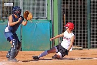 Comenzó la Liga Nacional de Sofbol Femenino