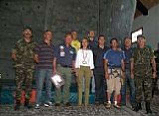 Carme Chacón estuvo con los miembros de “Montañas sin Barreras”
