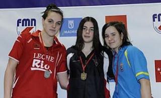 El Club de Natación consigue 14 medallas