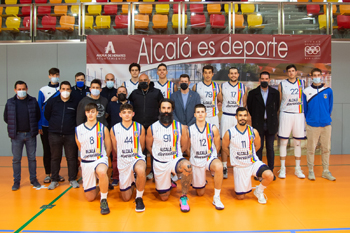 El Club Baloncesto Alcalá presentó su camiseta contra la LGTBIfobia