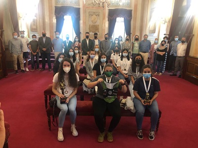 El Ayuntamiento de Alcalá recibe a miembros del Ajalkalá y Baloncesto