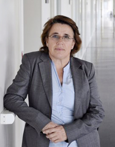 UGR: Aurora Valenzuela sigue como decana de la Facultad de Medicina