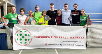 El Torneo de Pickleball de Basauri confraterniza Bilbao con Madrid