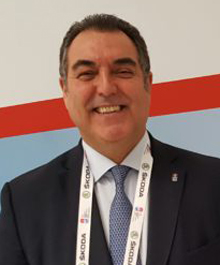 Frank González sigue al frente de la Federación Española Deportes Hielo