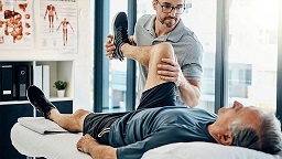 Ejercicio y fisioterapia, claves para el tratamiento de la artritis